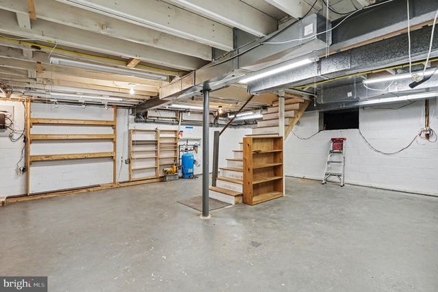 3 CARRIAGE WAY, Berwyn, PA 19312