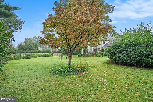 3 CARRIAGE WAY, Berwyn, PA 19312