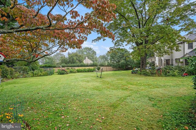 3 CARRIAGE WAY, Berwyn, PA 19312