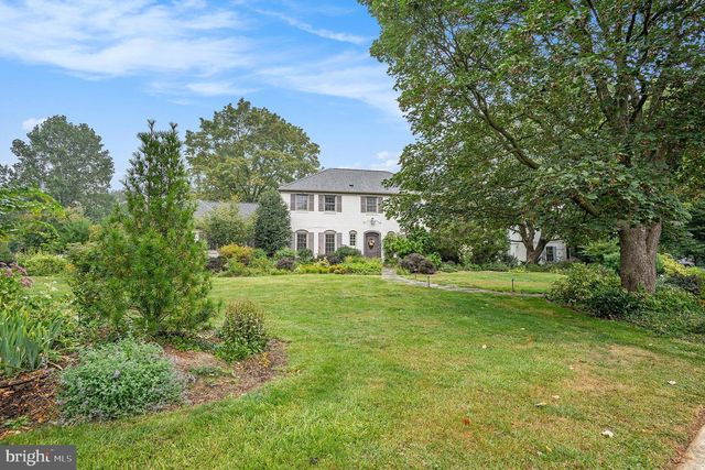 3 CARRIAGE WAY, Berwyn, PA 19312