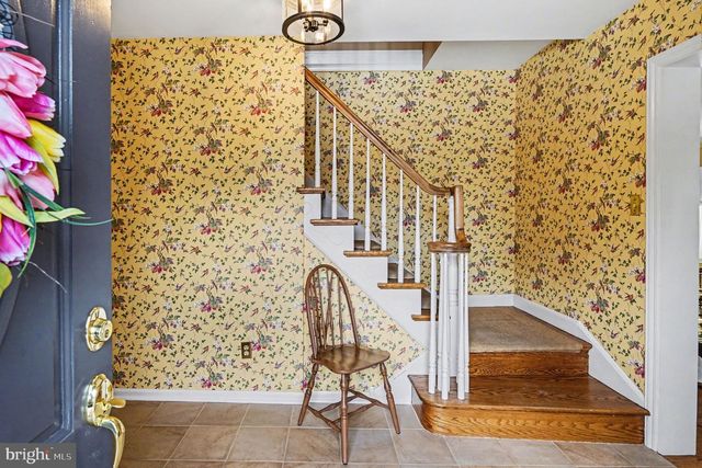 3 CARRIAGE WAY, Berwyn, PA 19312