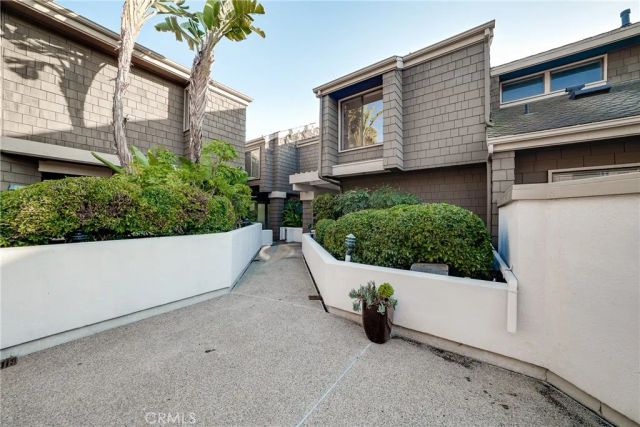 67 Sea Island Drive, Newport Beach, CA 92660