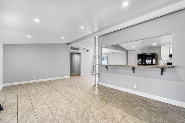 3763 E Swift Avenue, Fresno, CA 93726