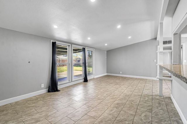 3763 E Swift Avenue, Fresno, CA 93726