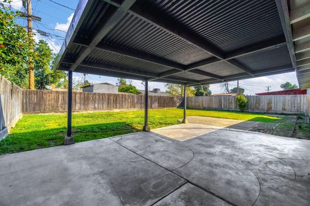 3763 E Swift Avenue, Fresno, CA 93726