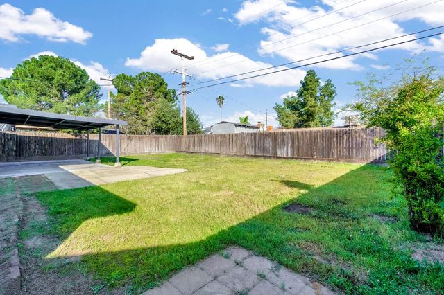 3763 E Swift Avenue, Fresno, CA 93726