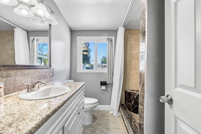 3763 E Swift Avenue, Fresno, CA 93726