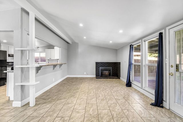 3763 E Swift Avenue, Fresno, CA 93726