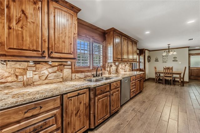 1100 Broadmoor Drive, Bryan, TX 77802