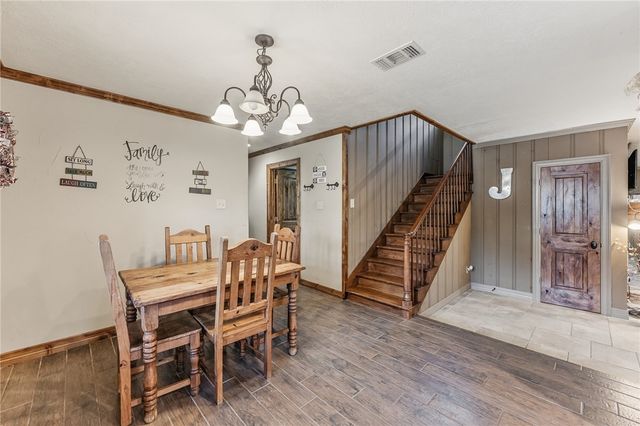 1100 Broadmoor Drive, Bryan, TX 77802