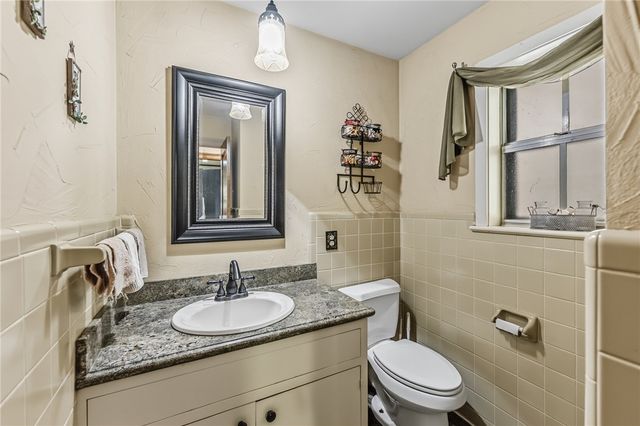 1100 Broadmoor Drive, Bryan, TX 77802