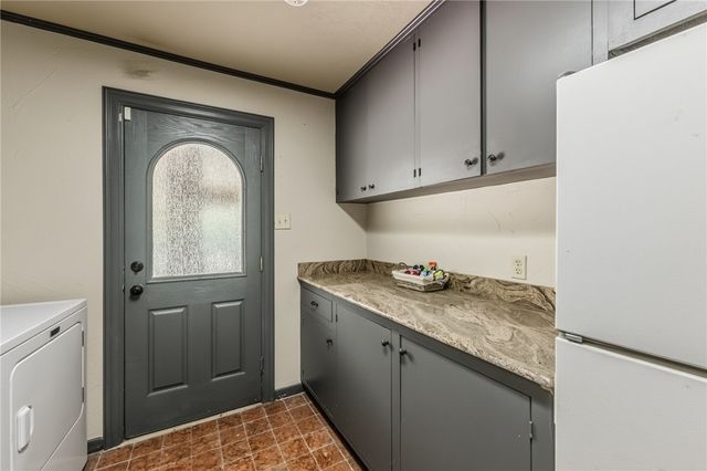 1100 Broadmoor Drive, Bryan, TX 77802