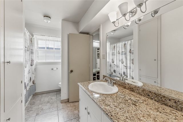 1100 Broadmoor Drive, Bryan, TX 77802