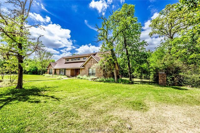 1100 Broadmoor Drive, Bryan, TX 77802