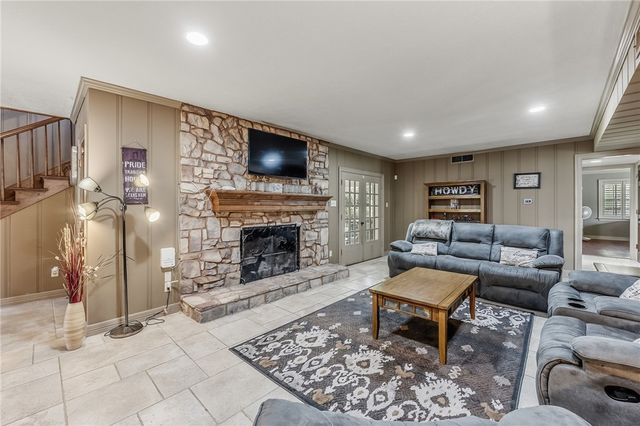 1100 Broadmoor Drive, Bryan, TX 77802