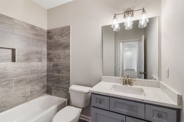 185 VALLEYVIEW LN, Oakland, TN 38060