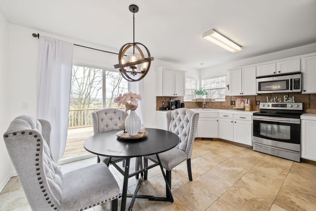 125 Sumner Meadows Ln, Hendersonville, TN 37075