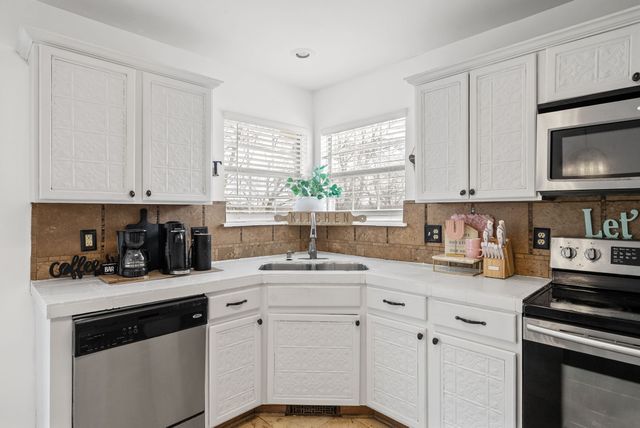 125 Sumner Meadows Ln, Hendersonville, TN 37075