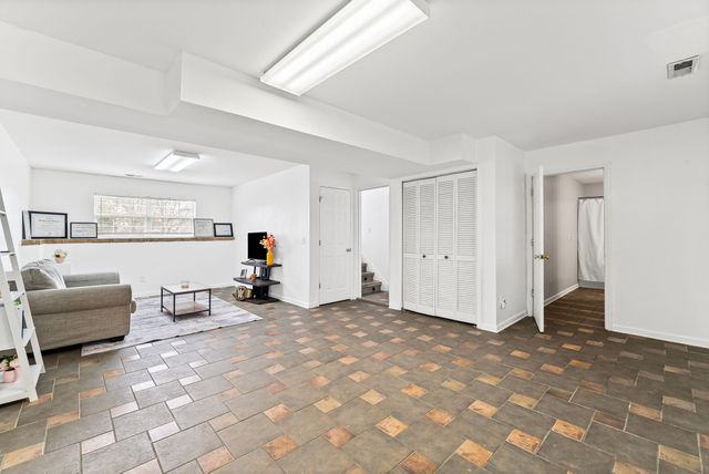 125 Sumner Meadows Ln, Hendersonville, TN 37075