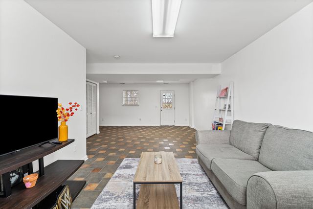 125 Sumner Meadows Ln, Hendersonville, TN 37075