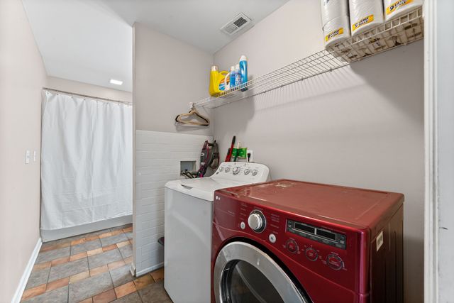 125 Sumner Meadows Ln, Hendersonville, TN 37075