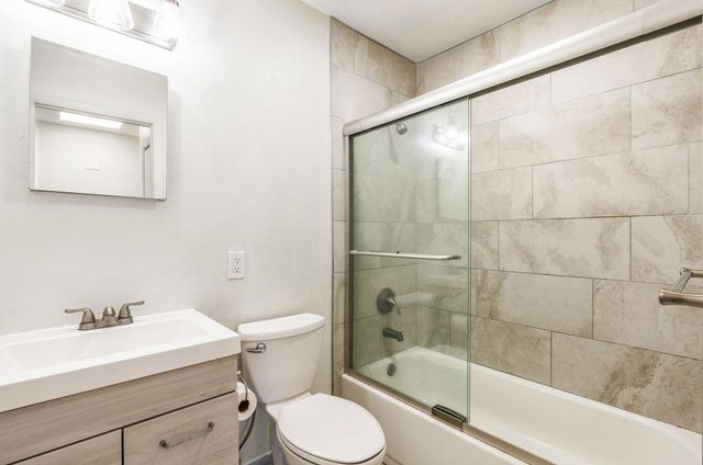 1000 Calle De Celina NW, Corrales, NM 87048