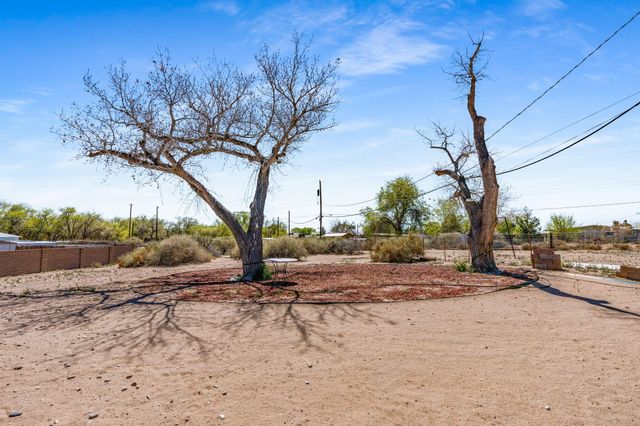 1000 Calle De Celina NW, Corrales, NM 87048