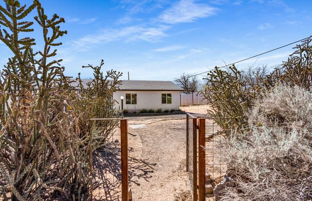 1000 Calle De Celina NW, Corrales, NM 87048