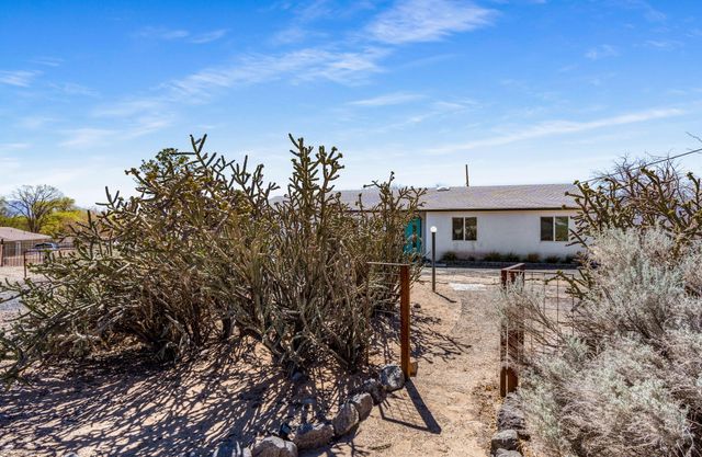 1000 Calle De Celina NW, Corrales, NM 87048