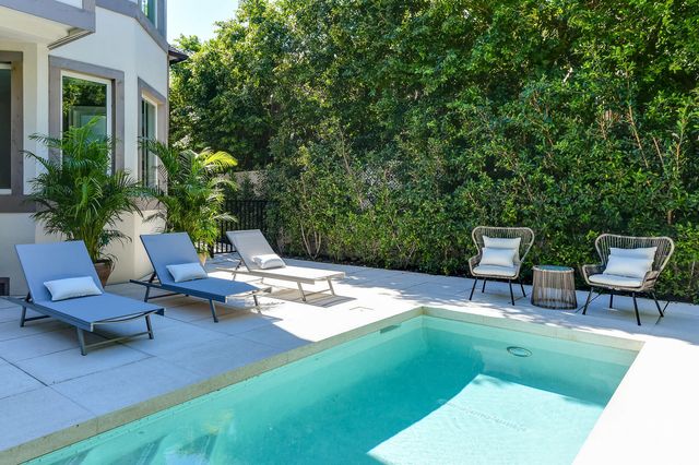 443 Seaview Avenue, Palm Beach, FL 33480