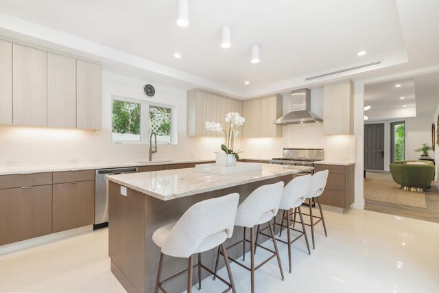 443 Seaview Avenue, Palm Beach, FL 33480