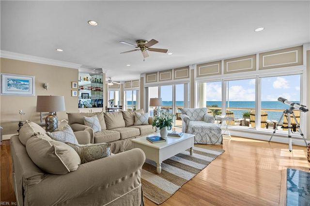 44 Bay Front PL, Hampton, VA 23664