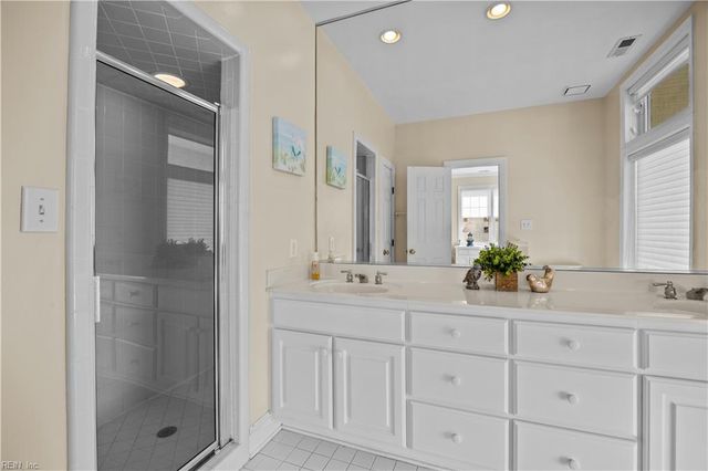 44 Bay Front PL, Hampton, VA 23664