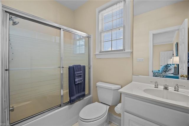 44 Bay Front PL, Hampton, VA 23664