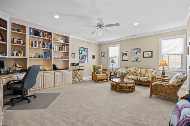 44 Bay Front PL, Hampton, VA 23664