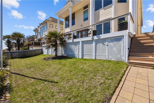 44 Bay Front PL, Hampton, VA 23664