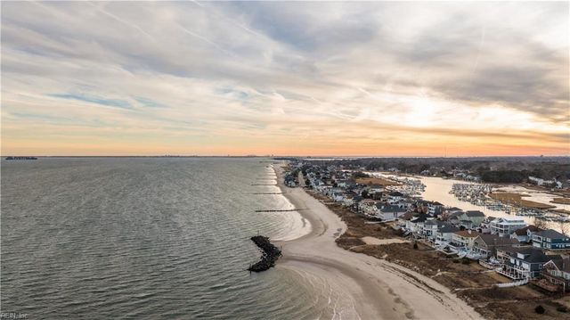 44 Bay Front PL, Hampton, VA 23664
