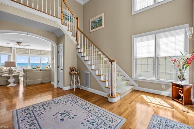 44 Bay Front PL, Hampton, VA 23664