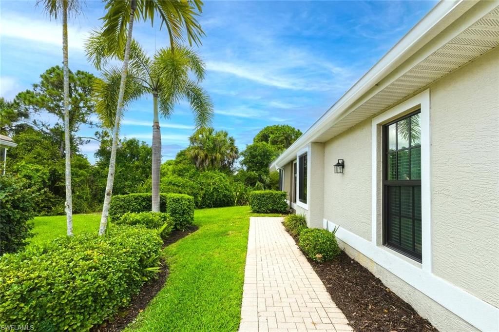 7685 Meadow Lakes DR 1301, NAPLES, FL 34104 — photo 2