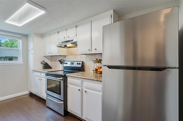 3808 Laura Leigh Drive, Friendswood, TX 77546