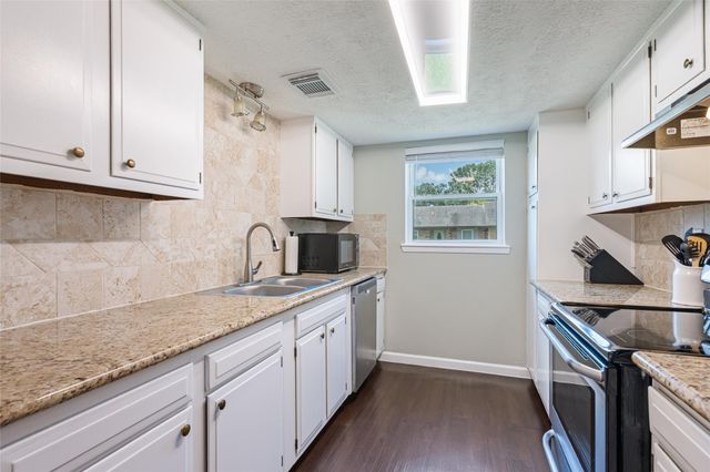 3808 Laura Leigh Drive, Friendswood, TX 77546