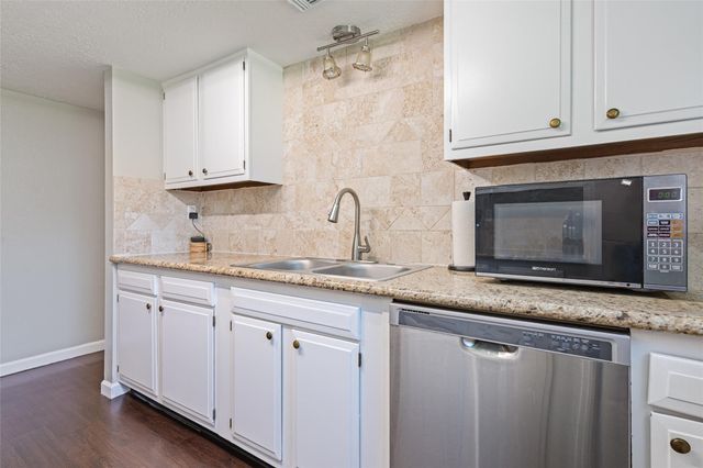 3808 Laura Leigh Drive, Friendswood, TX 77546
