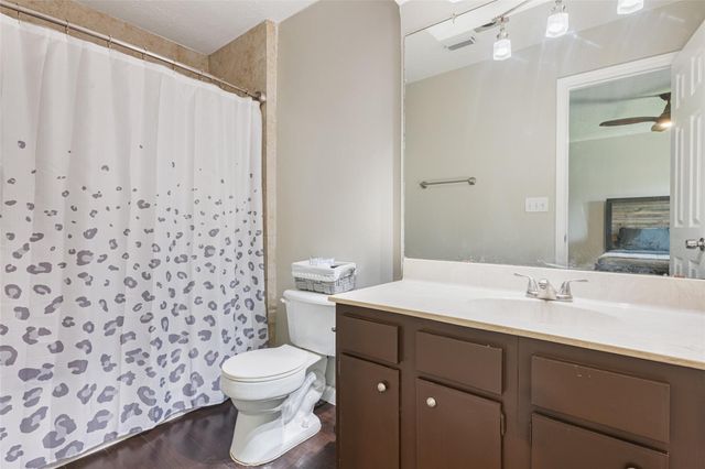 3808 Laura Leigh Drive, Friendswood, TX 77546