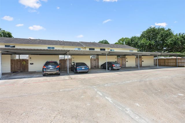 3808 Laura Leigh Drive, Friendswood, TX 77546