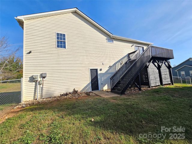 311 N Meadow Drive, Morganton, NC 28655