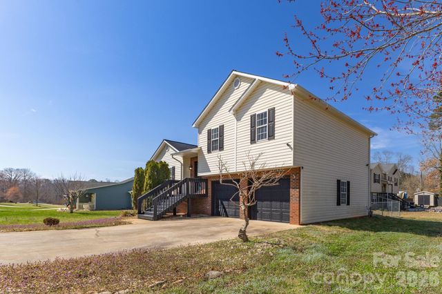 311 N Meadow Drive, Morganton, NC 28655