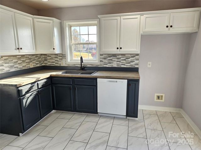 311 N Meadow Drive, Morganton, NC 28655