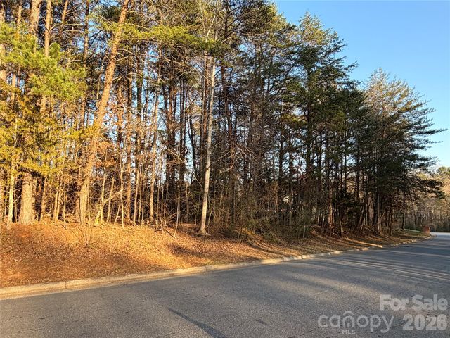 3779 Pinecrest Drive NE 154, Hickory, NC 28601