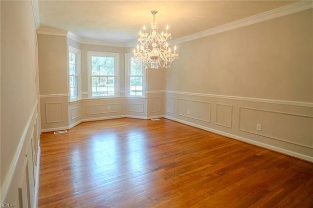 200 Walden DR, Yorktown, VA 23692