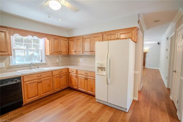 200 Walden DR, Yorktown, VA 23692